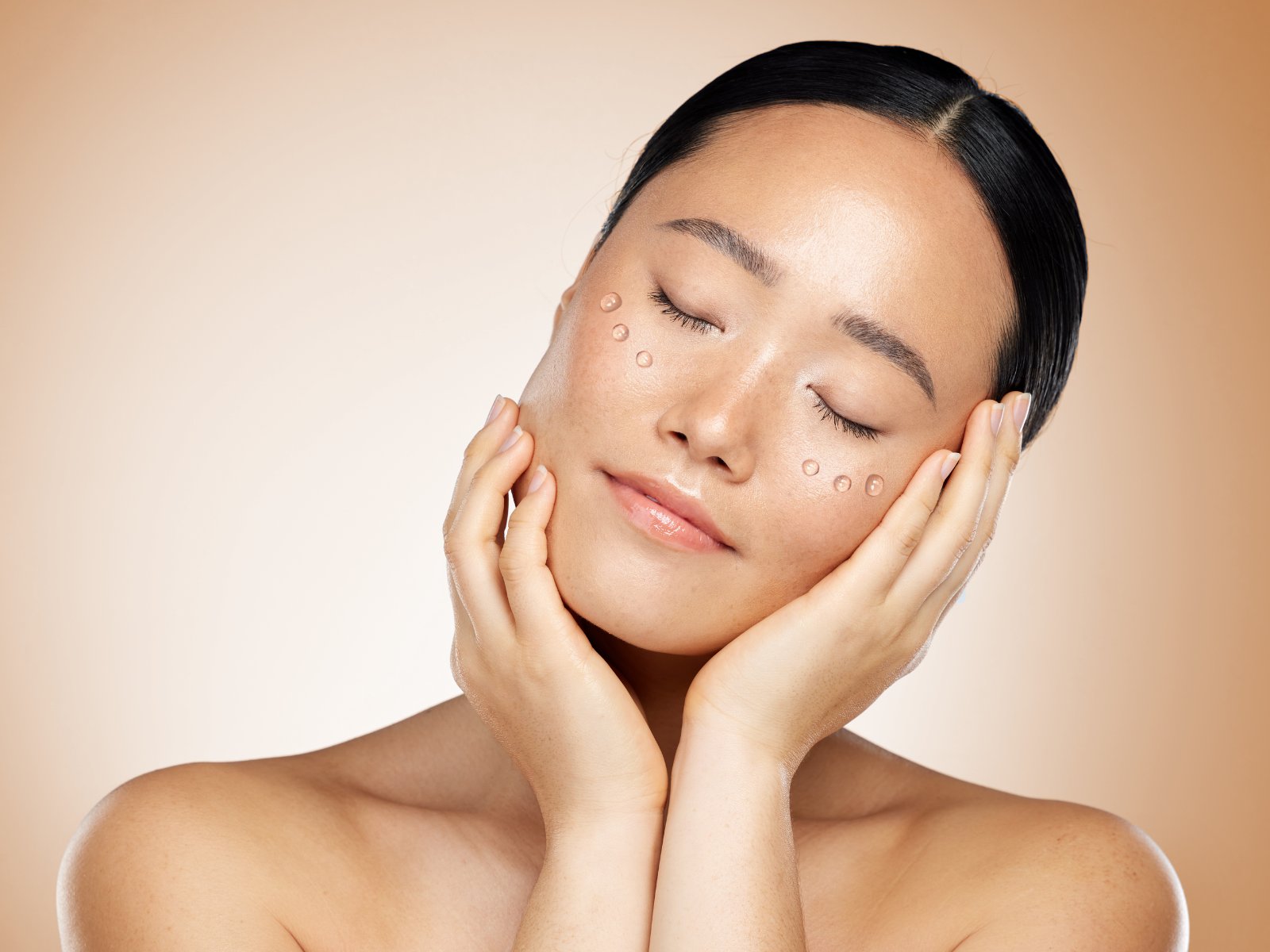 Yoga Facial: El entrenamiento natural para una piel firme y luminosa